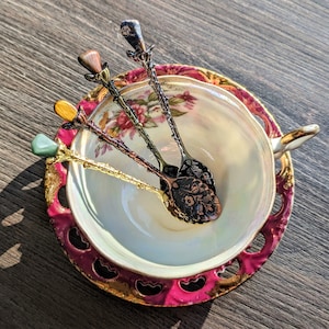 Natural Crystal spoon for rituals, Apothecary spoon, Altar spoon, Witchy vintage, Cottagecore accessory, Genuine semi-precious stone, Tea