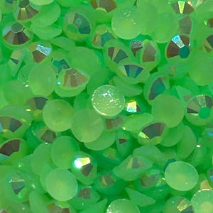 Rhinestone Set Bulk Lime Green 100-Piece Flatback Gems for Bedazzling, DIY Shoes, Scrapbooking, Crafts
