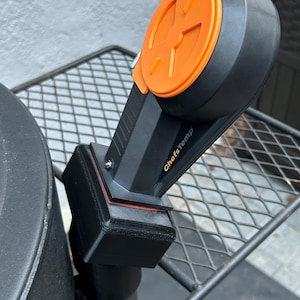 ThermoWorks Billows Fan Adapter for Oklahoma Joe Bronco Drum Smoker (Black or Orange)