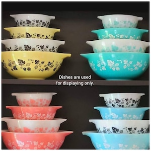 Set of 3 Patented 10&quot; Pyrex Stands / Lifts Cinderella & Mixing Bowls NO DISHES