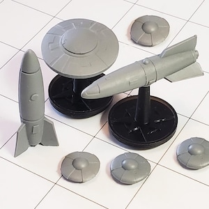 Rocketships & Flying Saucers - retro sci-fi miniatures
