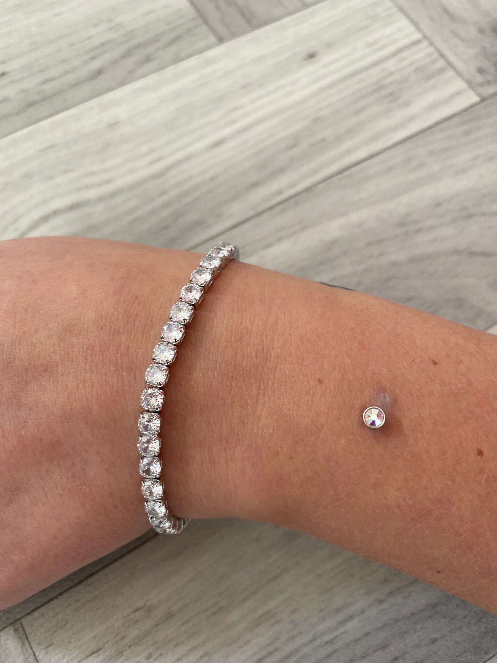 Iced tennis bracelet Clearance