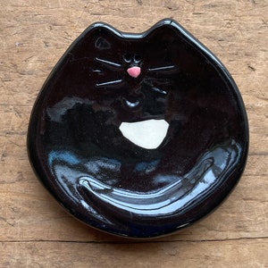 Customized black Tuxedo cat ornament, ceramic black tuxedo cat teabag holder, Black Tuxedo cat spoon rest. Handmade cat gift for cat mom.