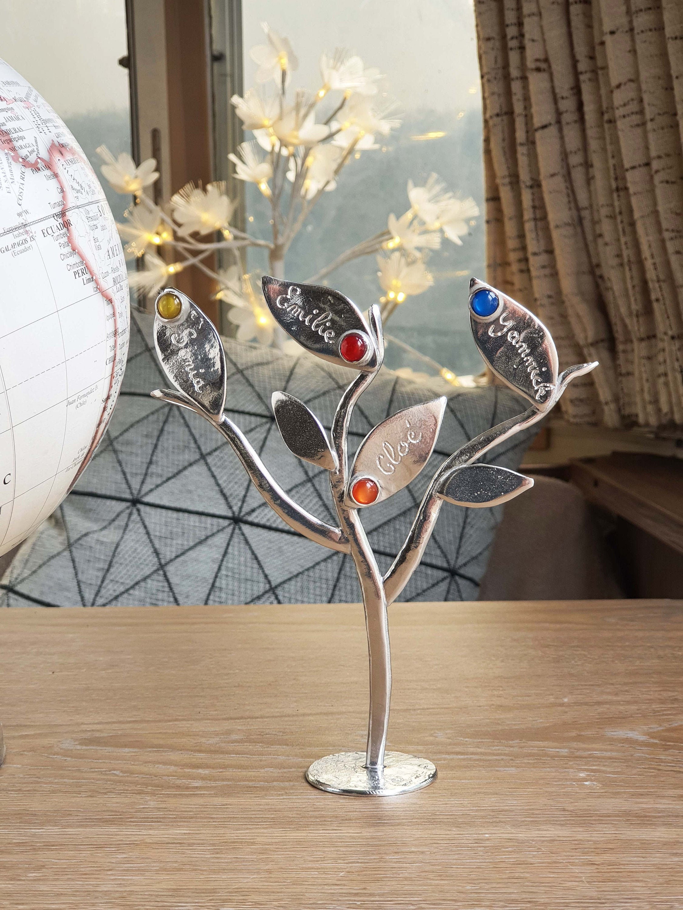 Sculpture Arbre à Prénoms Personnalisable en Étain Poli Verni