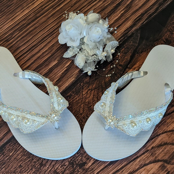 Bridal Flip Flops, Beach Wedding Flip Flops, White Bridal Flip Flops, Jewel and Lace Flip Flops, White Bridal Shoes