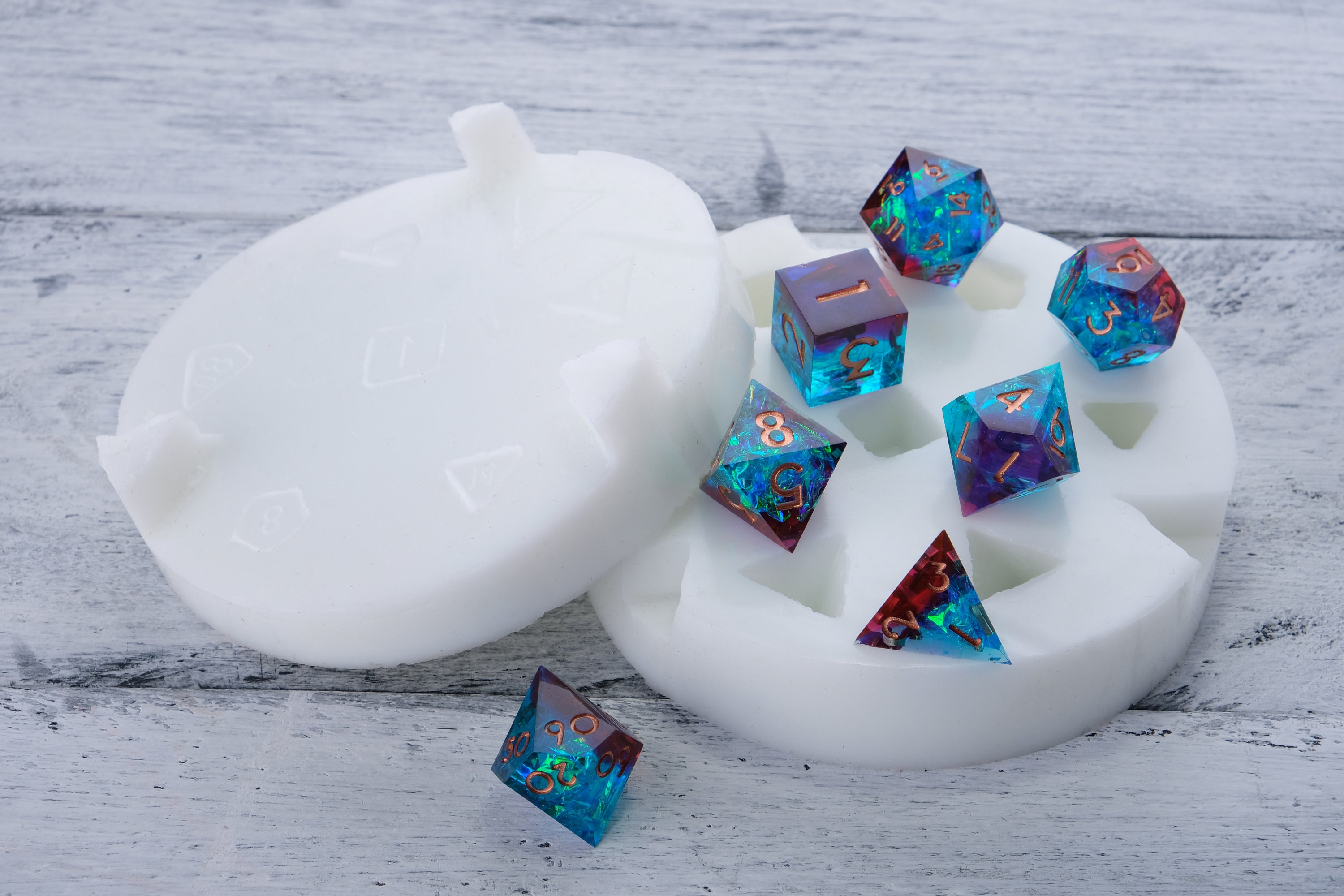 Resin Dice Making Silicone Mold Integrated Dnd Dice Resin - Temu