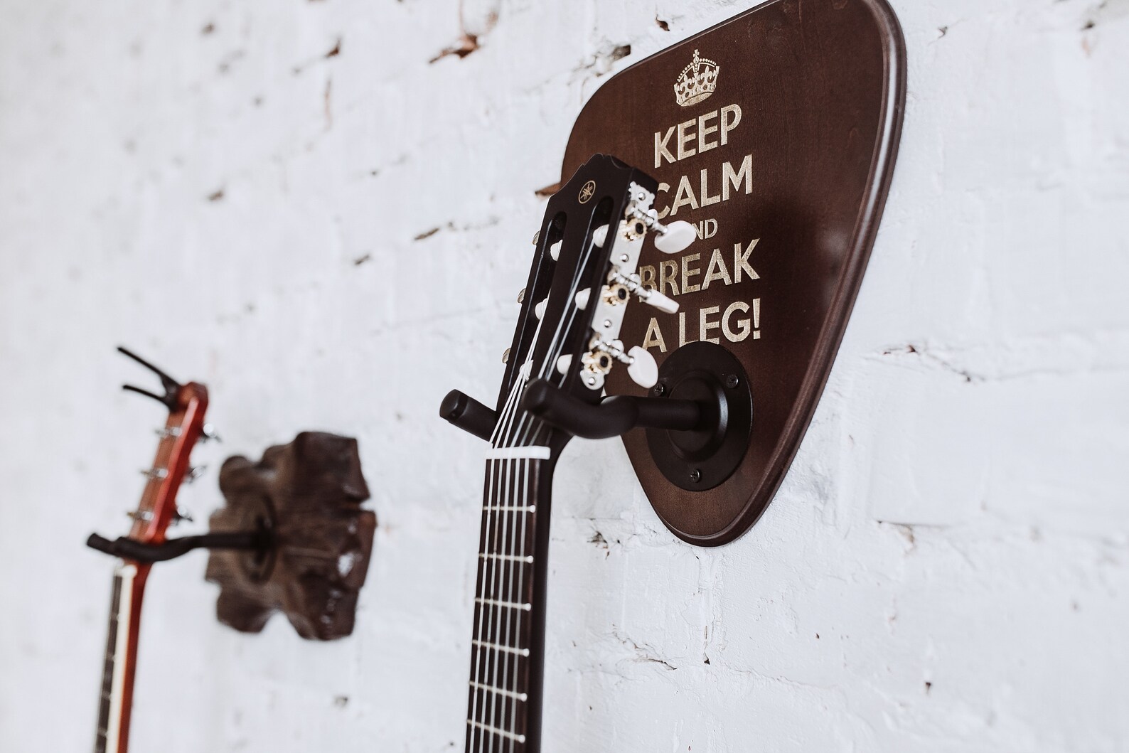 Support Guitare En Bois Noyer – Design élégant, Mousse Rembourrée, Pour Acoustique Et électrique