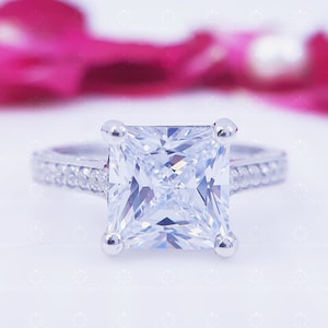 3 Karat Princess Cut Moissanit Verlobungsring, Pave Band mit Akzentsteinen, 925 Sterling Silber Ring, Klassischer Braut Hochzeitsschmuck