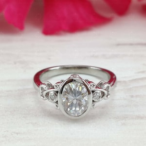 Art-deco bezel set ovaal geslepen briljante moissaniet verlovingsring in sterlingzilver, antieke vrouwenring, CZ trouwring, jubileumring
