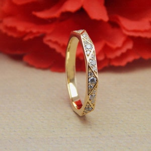 Round Cut Moissanite Art Deco Wedding Band, Geometric 14K Gold Ring, Zigzag Band, Half Eternity Anniversary Band, Women&#39;s Stackable Rings