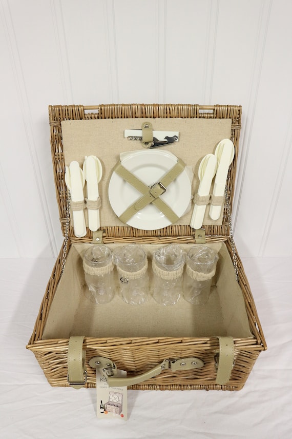 Picnic Basket for Four