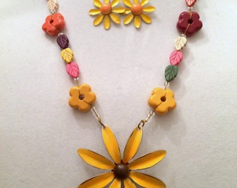 Sunflower Pendant and Earrings. Handmade Necklace and Earring Set. Multiple colors. Flowers and Leaves. Glass and Reconstituted Stone.