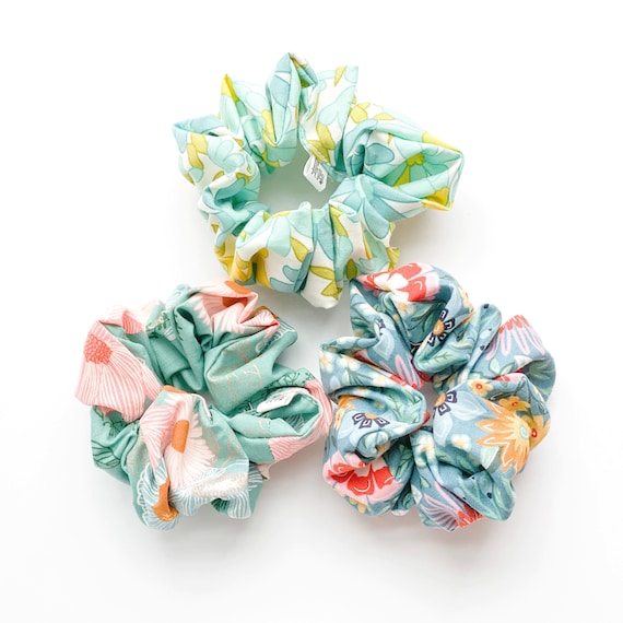 Handmade Floral Scrunchie Set: Elastic Hair Tie Accessory - Etsy display picture 1