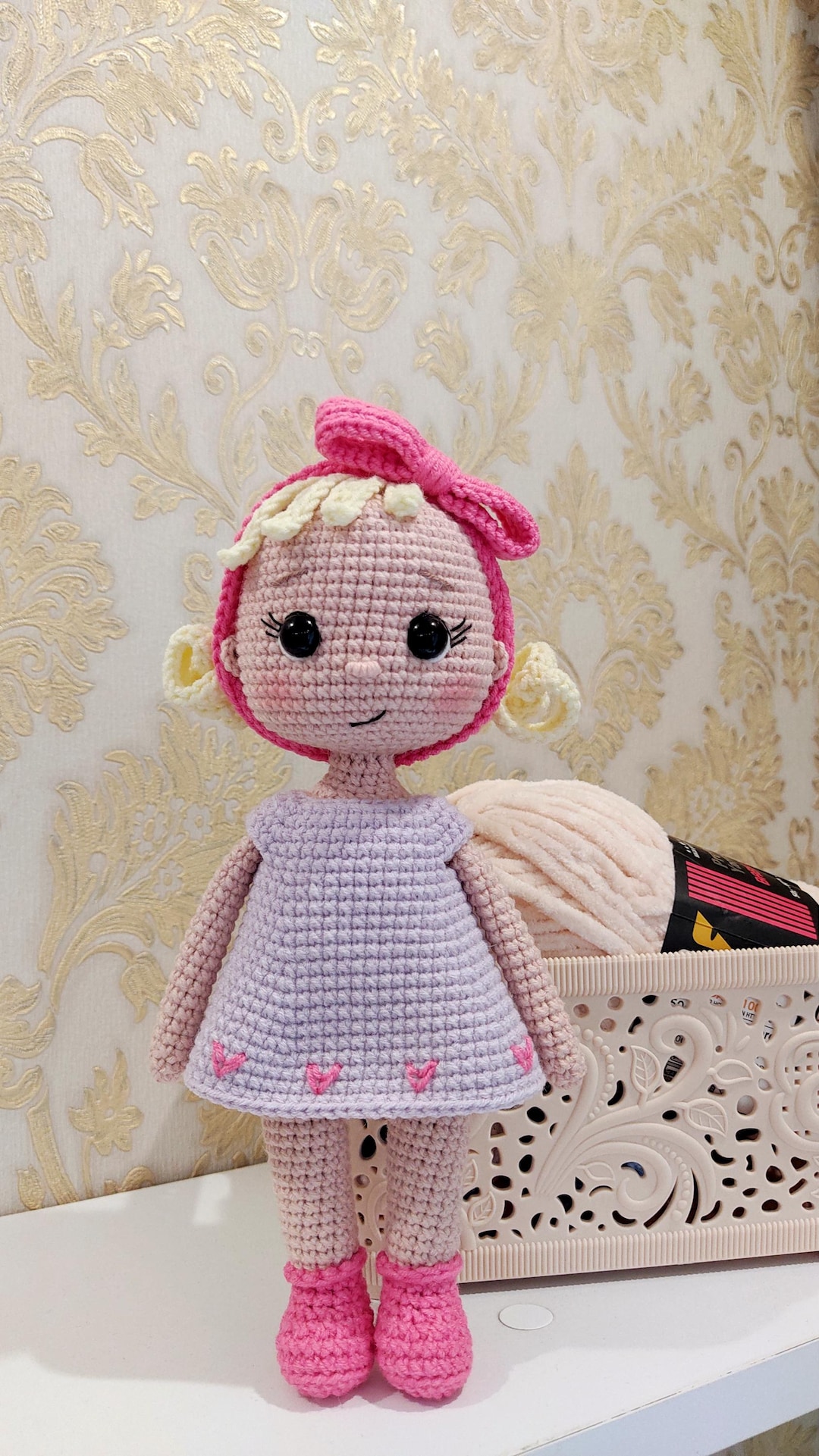 かぎ針編みのあみぐるみ人形：女の子への手作りニットギフト - Etsy 日本