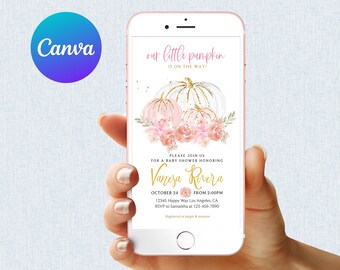 Può includere: Uno smartphone mostra un invito a un baby shower. Il design presenta zucche rosa e oro, elementi floreali e il testo "our little pumpkin is on the way!". L'invito include i dettagli per il baby shower di Vanesa Rivera.