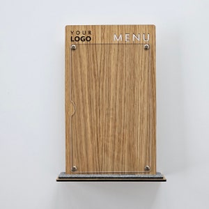 Suporte de menu A5 personalizado com logotipo, suporte de menu de madeira para restaurante, bar, café, exibição de menu de mesa de acrílico personalizado