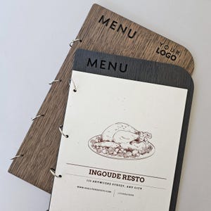 Portamenús de madera personalizado tamaño A4/A5, gris/marrón, con anillas, tablero de menú grabado con logotipo para restaurantes, cafeterías y hoteles (HoReCa).