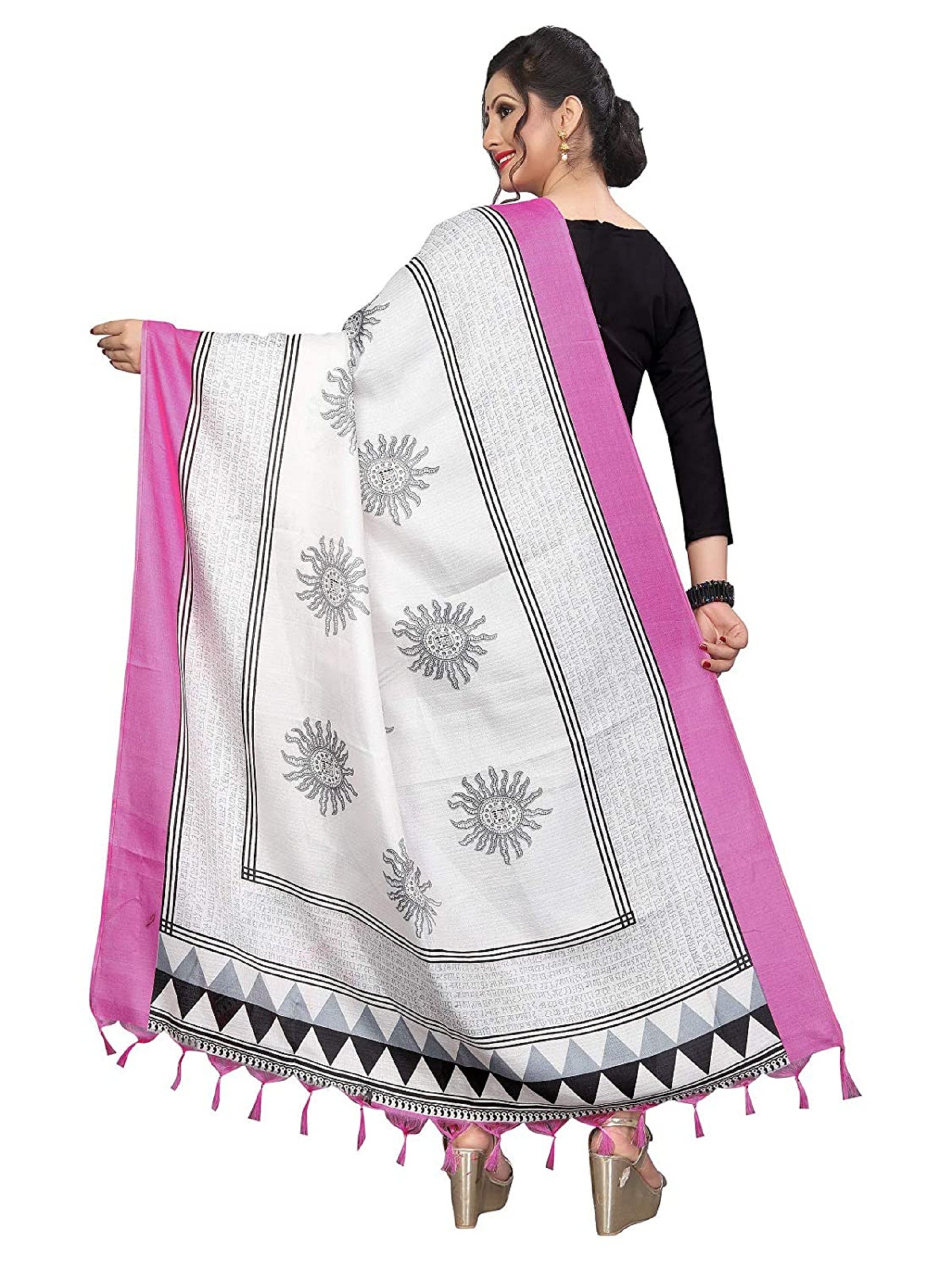 how to carry dupatta with shawl