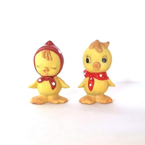 Anthropomorphic Chicks Salt and Pepper Shakers Yellow with Red and White Polka Dot Accents Taiwan