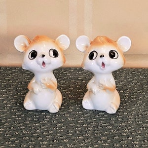 Chipmunks Salt and Pepper Shakers Cute Kitschy Vintage Bears Mice Anthropomorphic Critters Japan