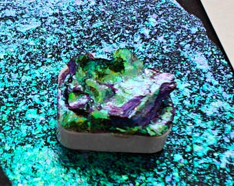 Watercolor handmade 1/4 godet pan light blue green purple blue colorshift iridescent paint handmade irregular flakes flakes ARCANE PETALS