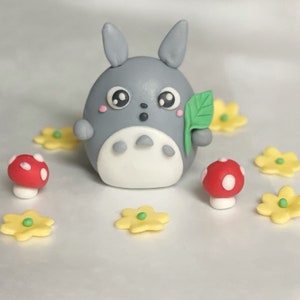 Kawaii baby Totoro cake topper