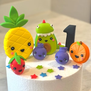 Hey Bear Sensory Inspired fondant cake topper