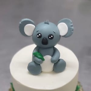  AROKIPPRY Glitter Koala Happy Birthday Cake Topper