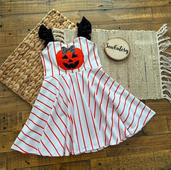 Halloween embroidered knit pumpkin dress | girls fall dress | pumpkin appliqued dress | Halloween dress for girls | 5T | Ruffle sleeve dress