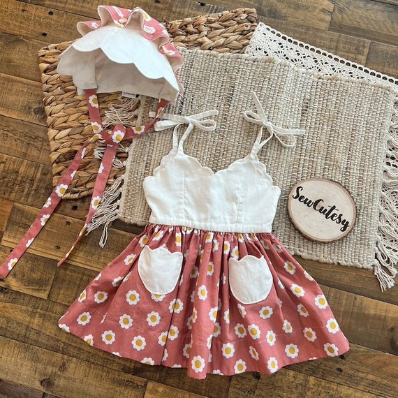 Darling Scalloped Vintage Dress with matching Scalloped bonnet | Size 12 month | one of its kind |  Floral outfit set