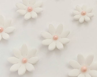 Sugar Daisy Flower edible Fondant for Birthday Cake Topper.