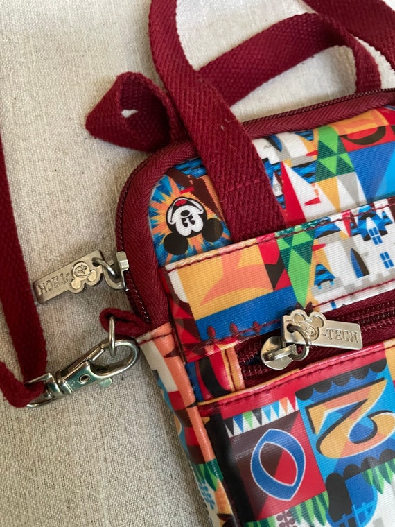 Disneyland 2014 Theme Park Crossbody Bag Gem