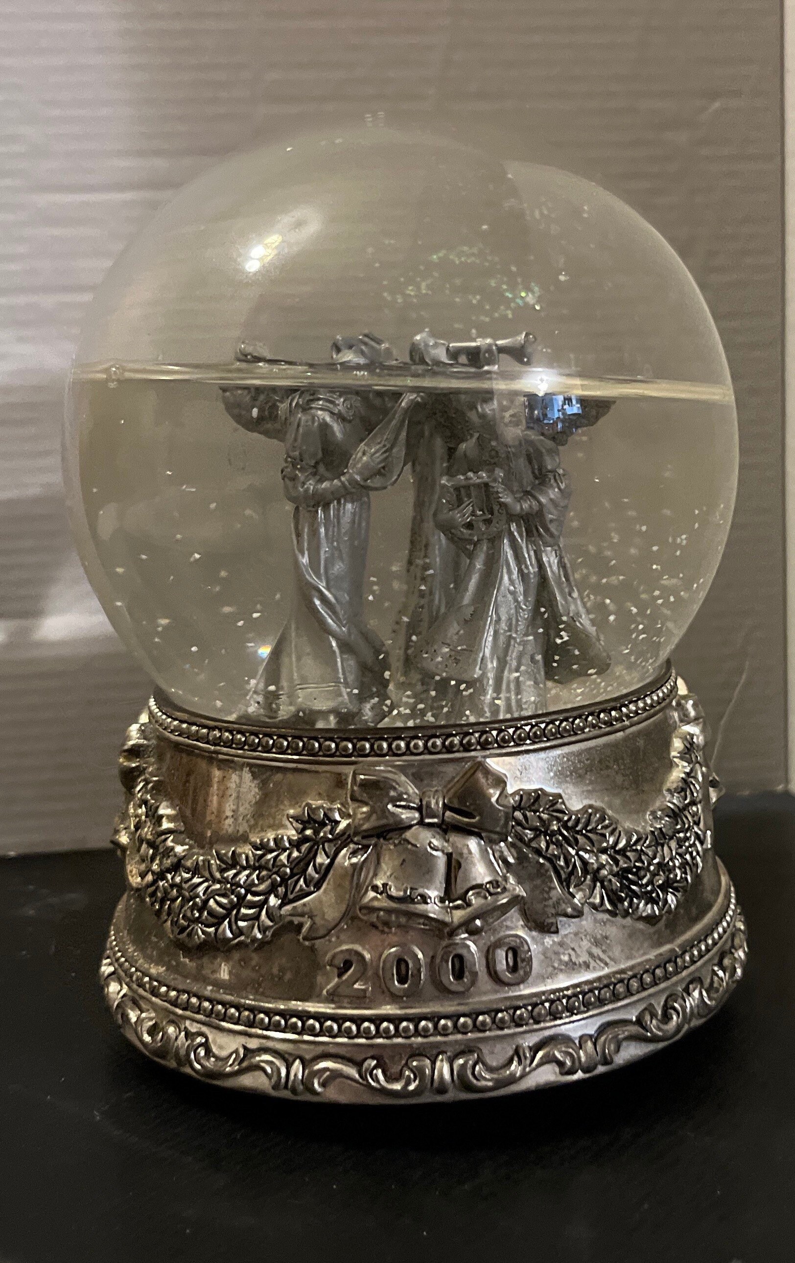 Collectible 2000 Wallace Silversmiths Cupids Music Box Angel Snow