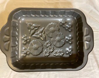 Flower Patterned Cake Pan 9” By 11”