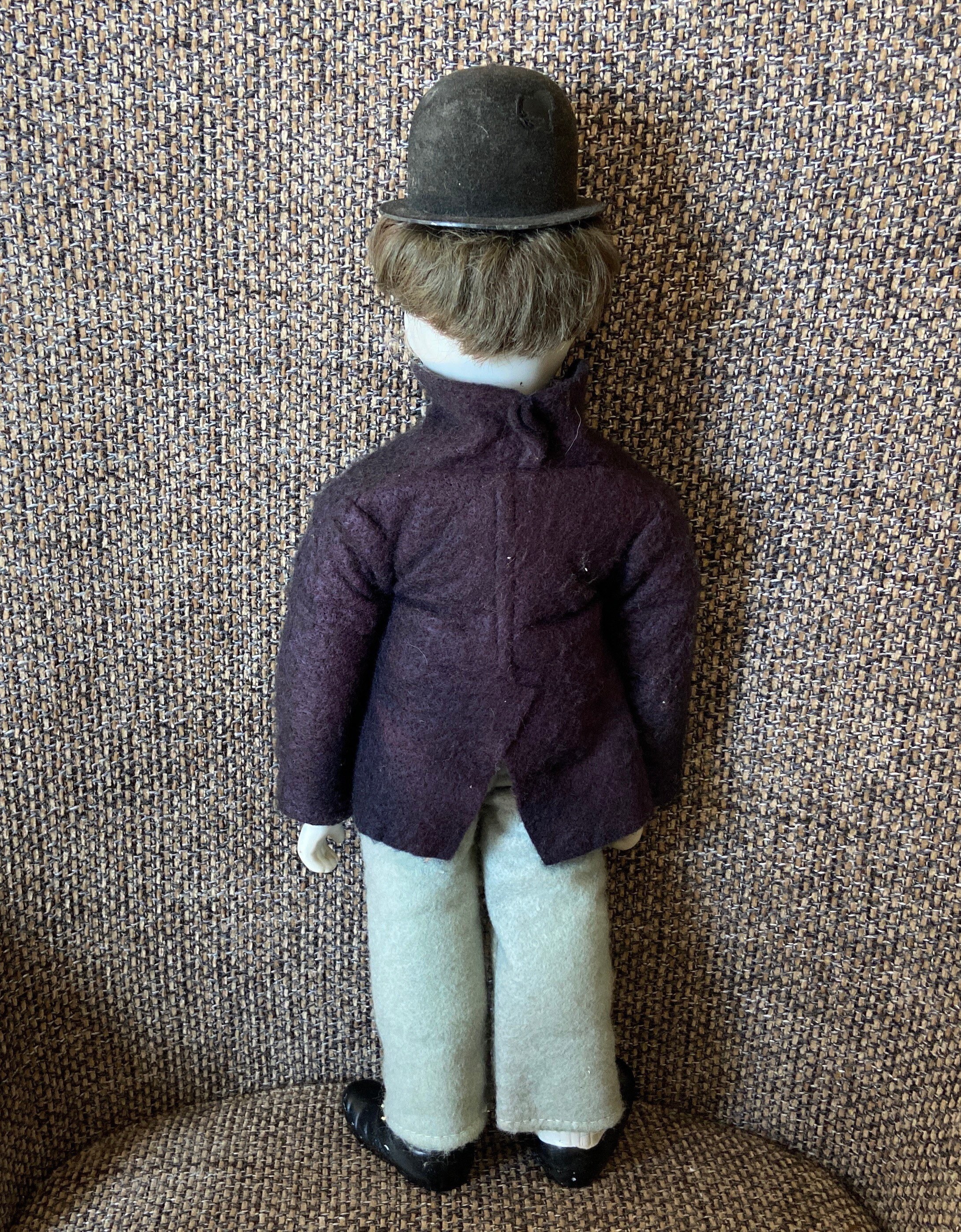 Poupée Charlie Chaplin vintage, porcelaine et textile, figure de bande dessinée, objet de collection - France