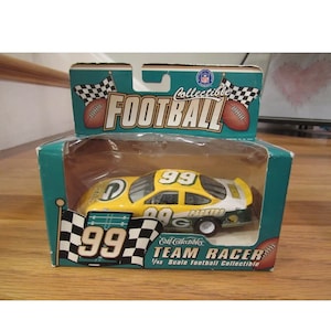 Collectible Green Bay Packers 1999 Ertl Collectibles Team Racer 1/43 Scale New In Package