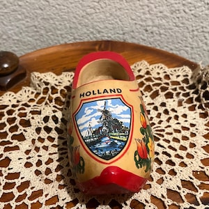 Vintage Holland Hand Painted Wooden Shoe/Clog Dutch Decor Souvenir
