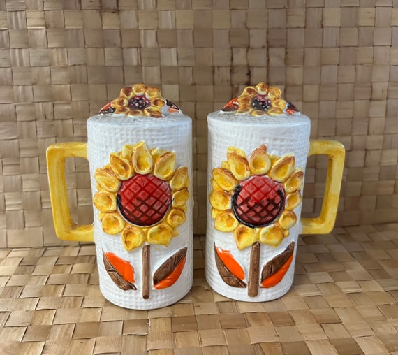 Vintage 1970s Japan Napcoware Sunflower S&P Set - Etsy New Zealand