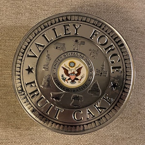 Vintage Valley Forge Fruit Cake Tin - USA 1976 Commemorative 7.25” by 3”  Colonial Americana