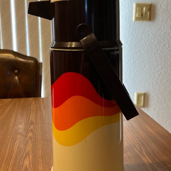 Vintage Thermos Pump “Touch Top” King Seeley Beverage/Coffee Dispenser Retro Red Black Orange Yellow 2645