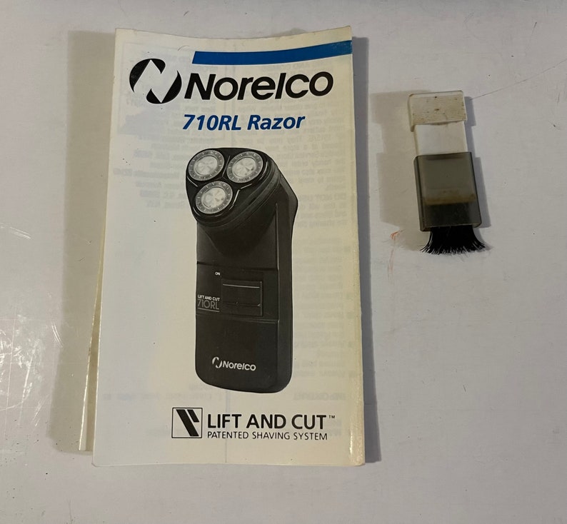 Vintage 1960s Norelco Electric Tripleheader Shaver With Pop-up Trimmer ...