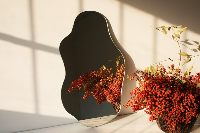 Selva™  İrregular Frameless Mirror Asymmetrical Mirror Hand image 0