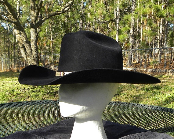 Hat Wrangler - Gem