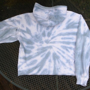 Abercrombie & Fitch HOODIE popover --Vintage SOFT Tie-dyed Sunburst cropped V-Neck Womens M- Chest 46""