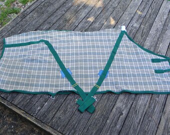 Vintage Stall-Stable Sheet HORSE Blanket-REPAIRED OPEN Buckle Front Green Plaid Cotton Shabby-chic size 80