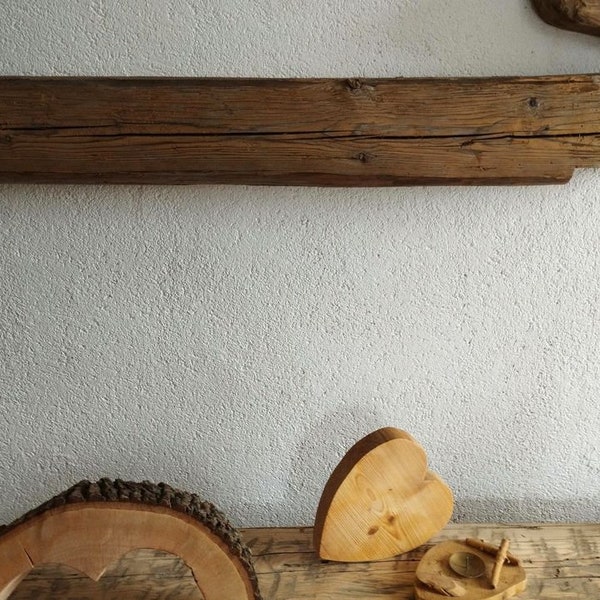 Wall shelf made of 400-year-old beams