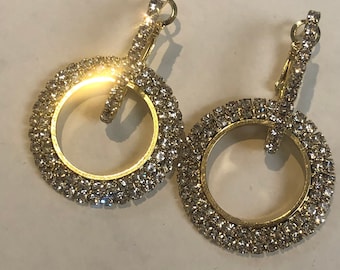 Orecchini a cerchio con doppia goccia di Kate Middleton e diamanti scintillanti