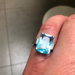 Princess Diana aquamarine and diamond Ring worn by Meghan Markle