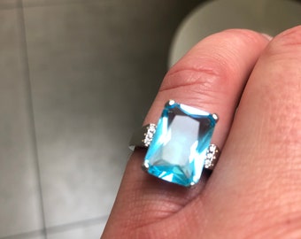 Princess Diana aquamarine and diamond Ring worn by Meghan Markle
