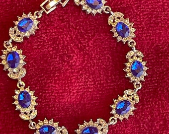 Princess Diana and Kate Middleton costume replica sapphire bracelet. CLEARANCE SALE